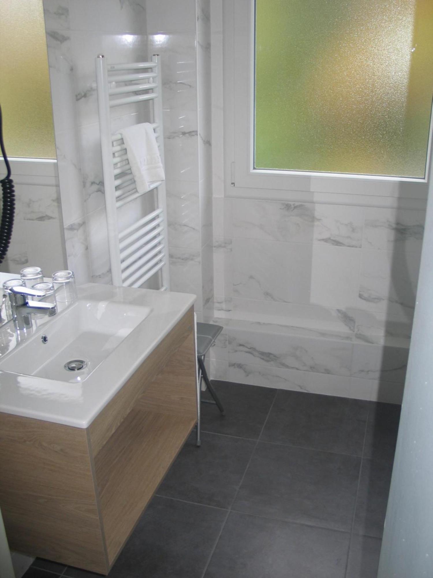Hotel Astoria Saint-Etienne  Zewnętrze zdjęcie