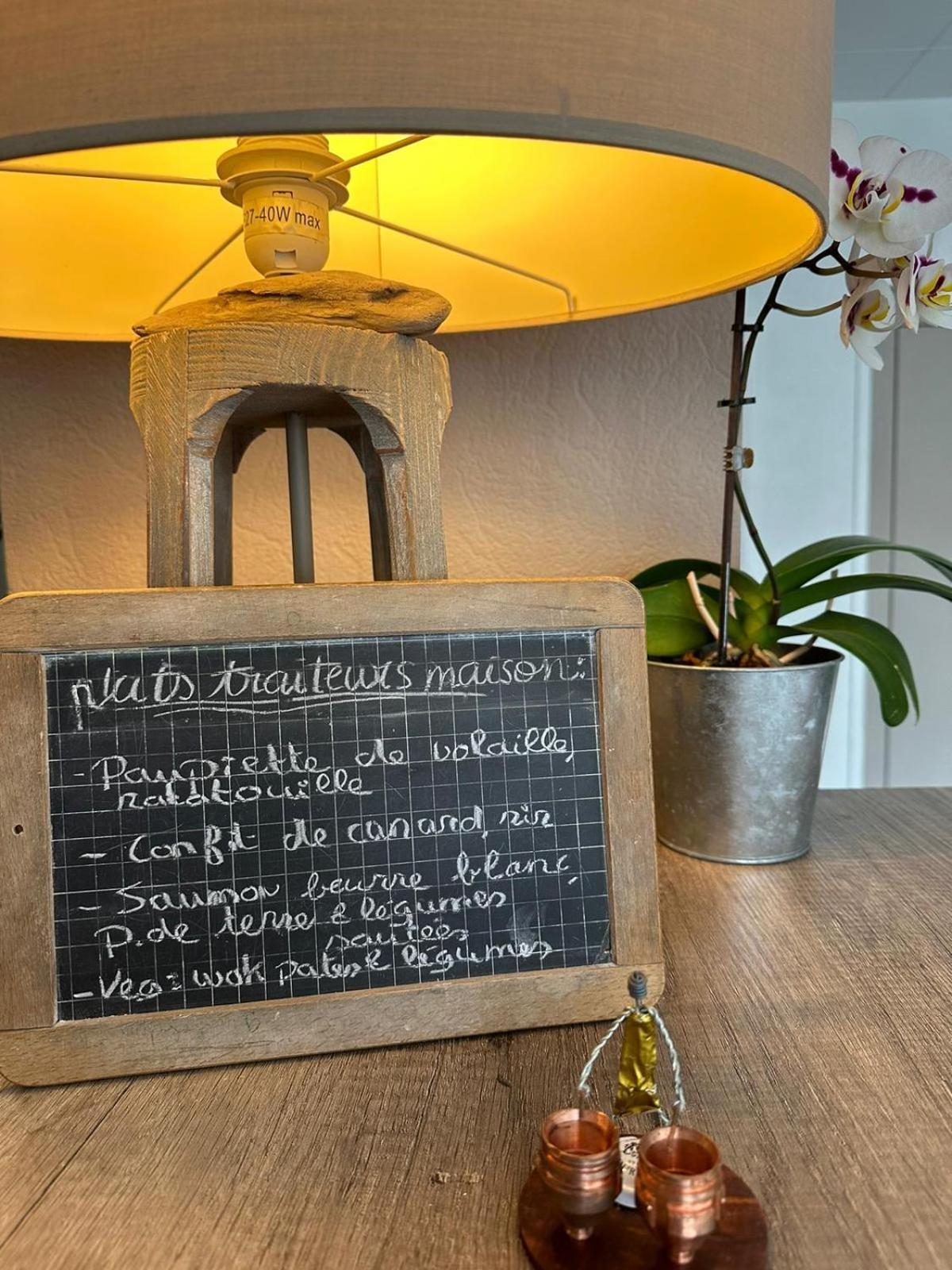 Hotel Astoria Saint-Etienne  Zewnętrze zdjęcie