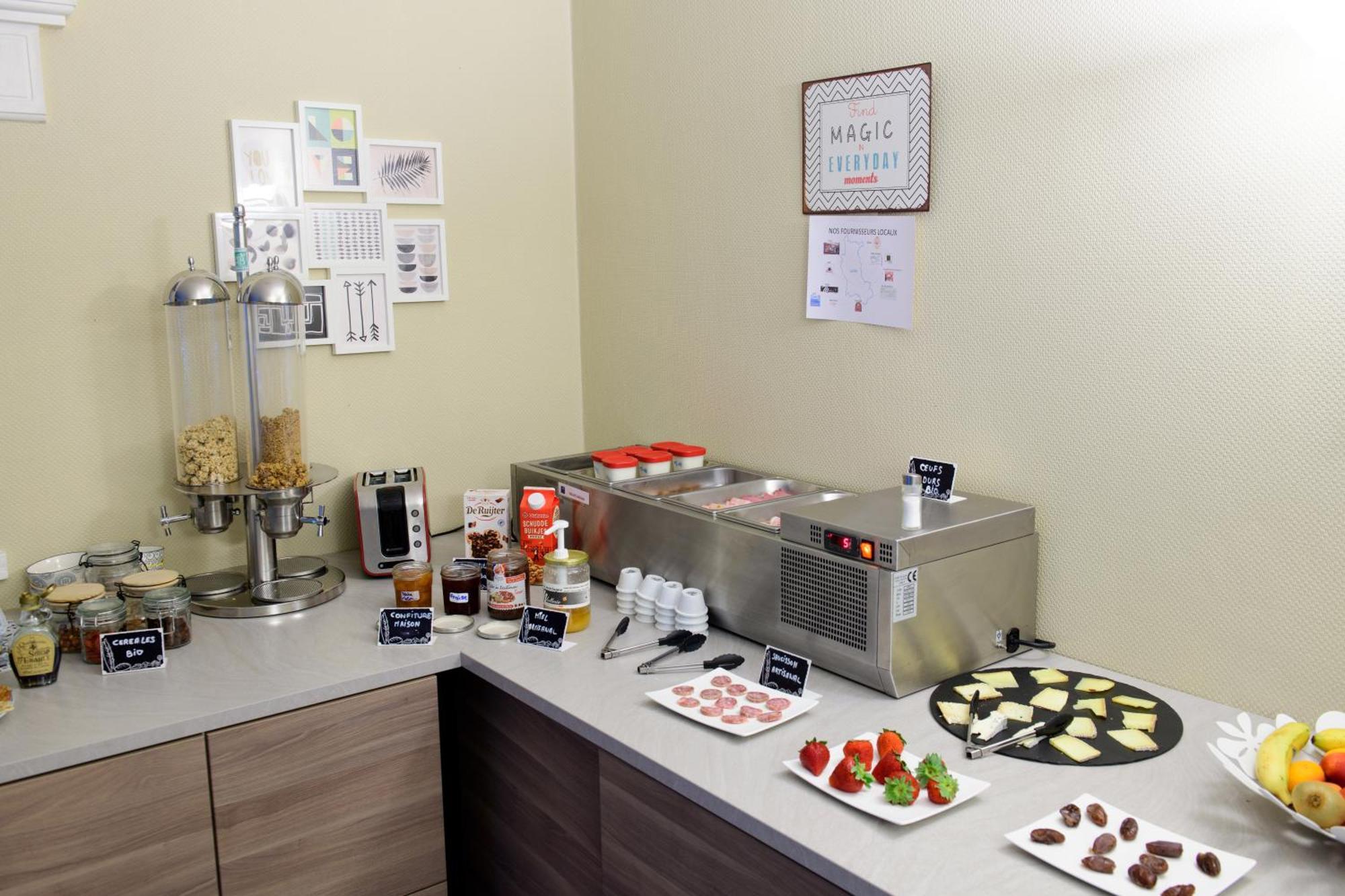 Hotel Astoria Saint-Etienne  Zewnętrze zdjęcie
